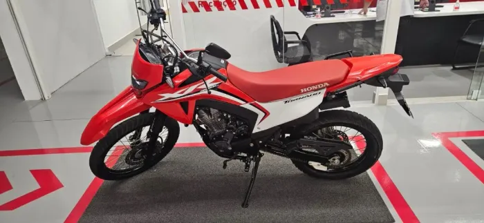 HONDA XR TORNADO 300cc 2025 | 10.000 KM | CONSÓRCIO ATIVO