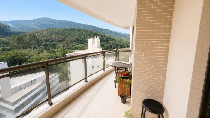 Apartamento para locação no Plaza Di Roma - Itacorubi com 3 dormitórios e mobiliado.