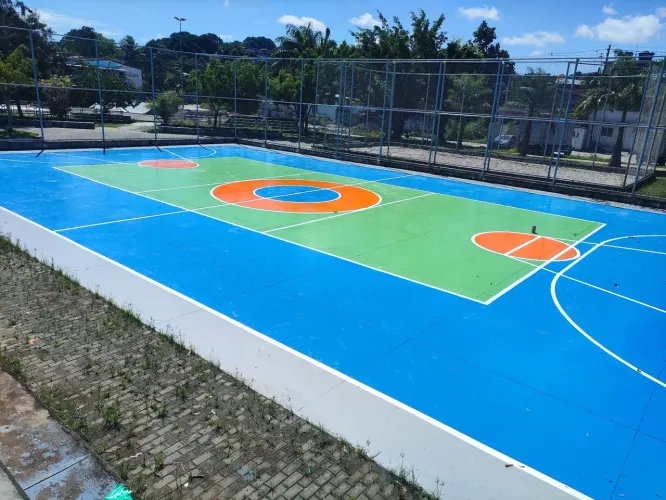 Pintura de quadra poliesportiva , em Pu e epóxi 
