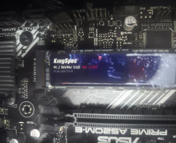 SSD M.2 NVMe KingSpec 1TB Leitura: de 2500 MB/s