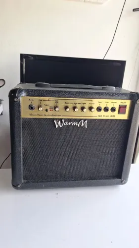 Cubo de Guitarra Warm Music Hotdrive 390,00 em ótimo estado, testamos na hora, somos loja