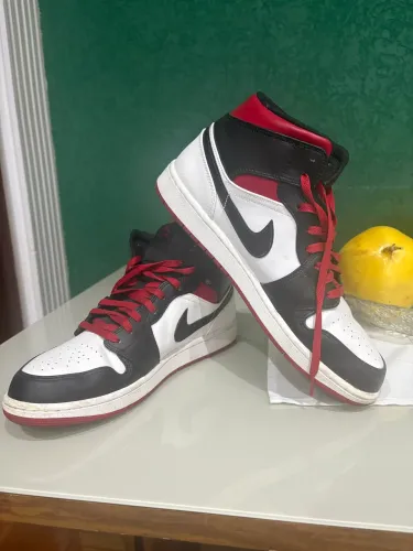 Tênis Air Jordan 1 Mid Gym Red Black