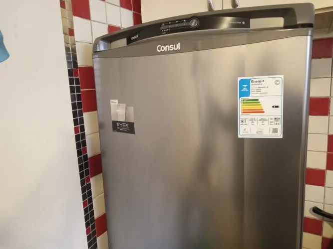 Geladeira Consul 337 Lts  Evox (Inox) 220 V. Nova
