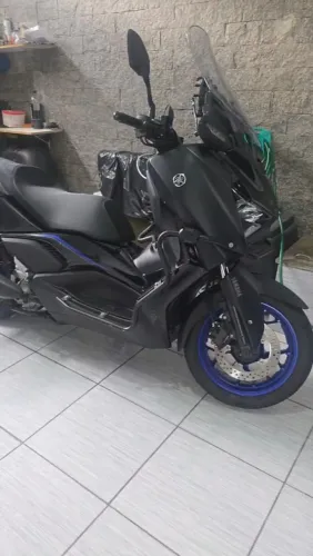 Xmax 300 2026