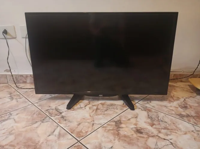 TV AOC 32"