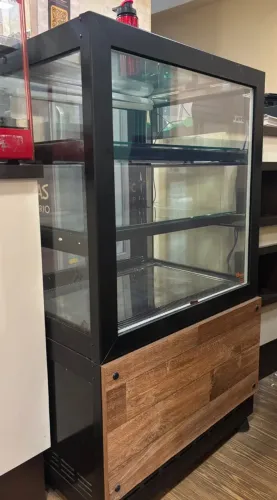 Estufa Fria Refrigerada Expositora Premium 70x55x123 cm