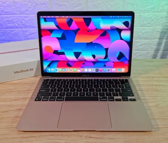 MacBook Air M1 Rosé - Bateria 90% - Excelente estado