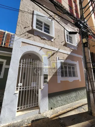 Sobrado com 6 Dormitórios, 3 Banheiros + Quintal, 135mt2, Centro, Campinas (SP)