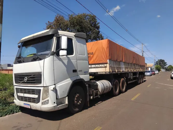 Fh 440 com carreta ls