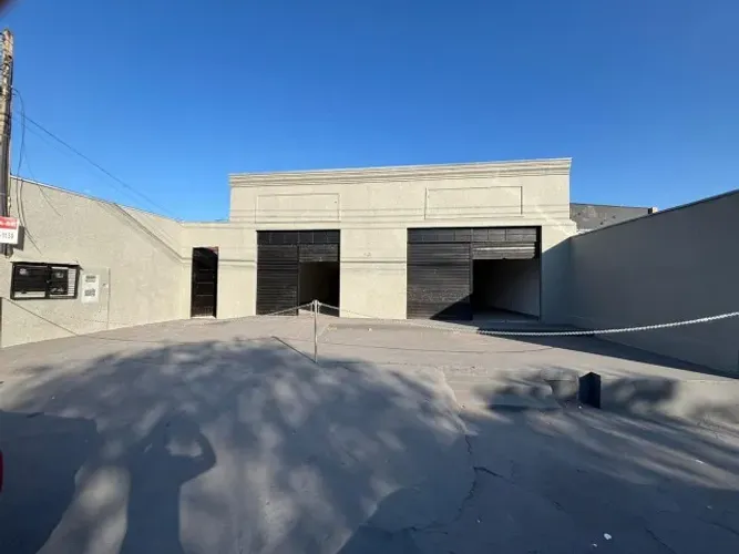 Salão Comercial - 2 Salas de 70 m2 e 54m2 - Jardim Arroyo