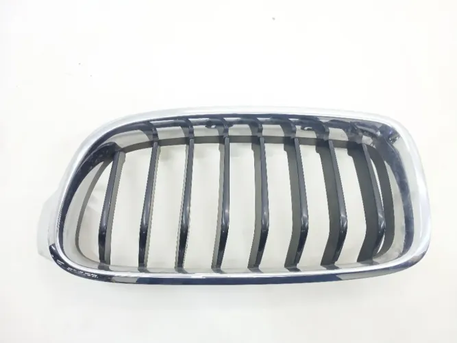 Grade Esquerda Parachoque Dianteiro Bmw 320i 2.0 2016 2017