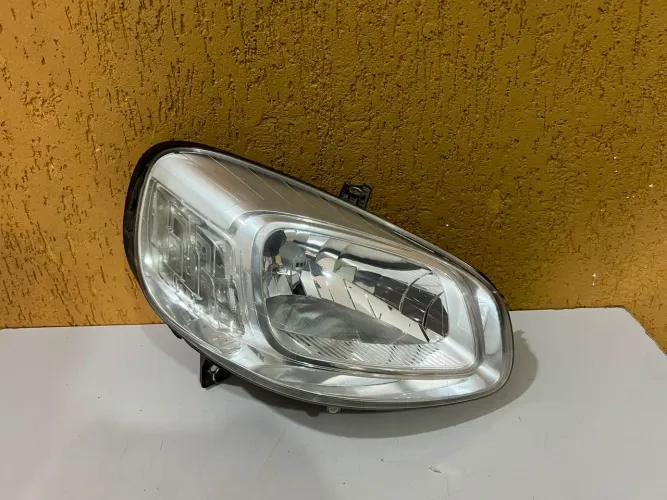 Farol direito Uno / Fiorino 2015/2016/2017/2018/2019/2020/2021/2022/2023/2024/2025/2026