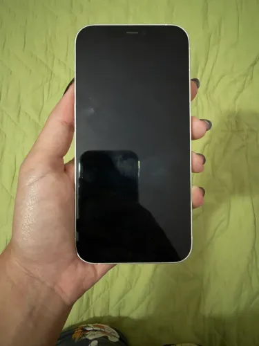 iPhone 12 - 64 GB