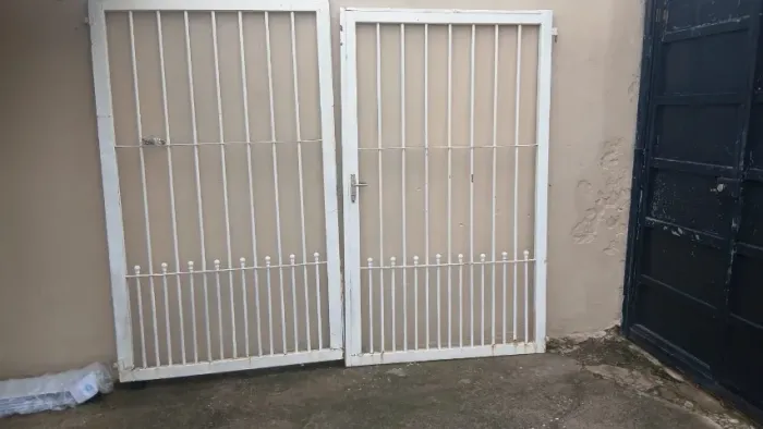 Portão Branco 2 Folhas