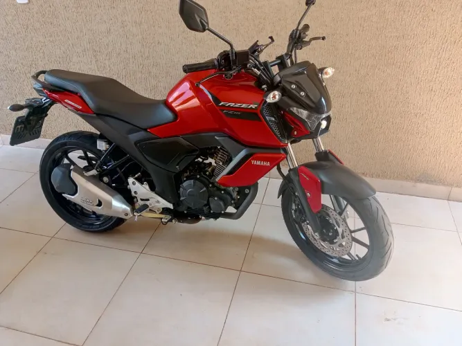 Fazer Fz15 BATIDA LEIA O ANÚNCIO