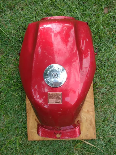 Tanque de combustível fazer 250