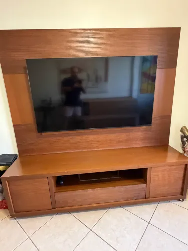Rack com painel para tv - Casa verde