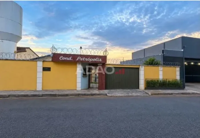 CONDOMINIO JARDIM PETROPOLIS Casa em Condomínio com 2 Quarto(s) e 2 banheiro(s) à Venda, 1