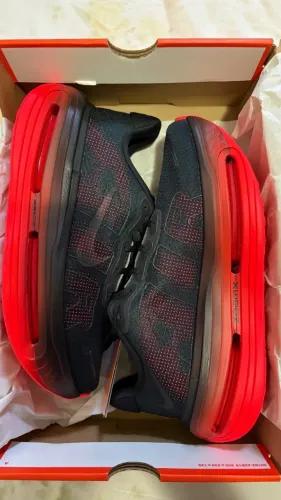 Nike Vomero Premium Black Bright Crimson