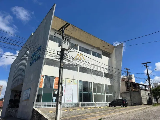 Prédio à venda, 2 m² por R$ 12.000.000 - Candelária - Natal/RN