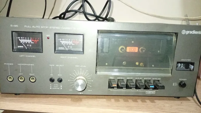 Tape deck gradiente S-95