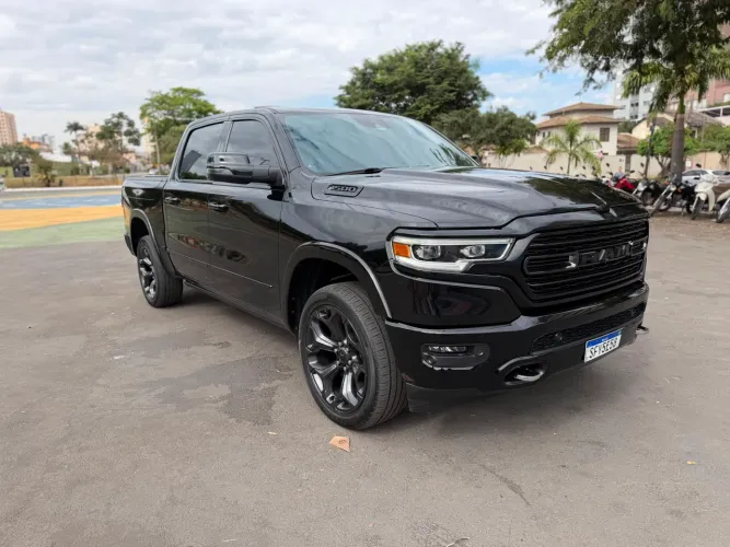 Ram 1500 Limited 5.7 CD 4X4 Aut. 2023