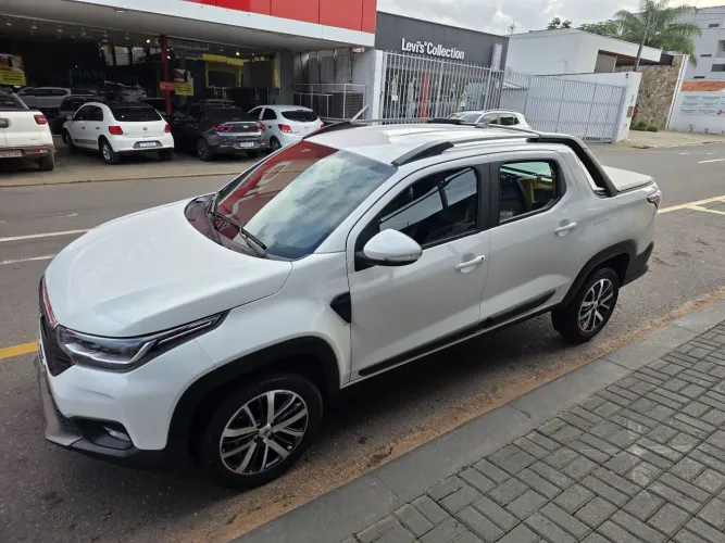 Fiat Strada Volcano 1.3 Flex 8V CD 2023