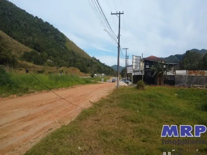 Terreno a venda em Ubatuba, Maranduba. Com 2.257 m². Aceita financiamento