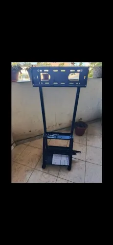 Vendo suporte de TV móvel