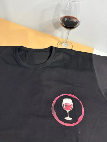 ? CAMISETAS PERSONALIZADAS PARA QUEM AMA VINHO E PET ?