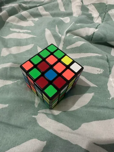 Cubo mágico 4x4 moyu