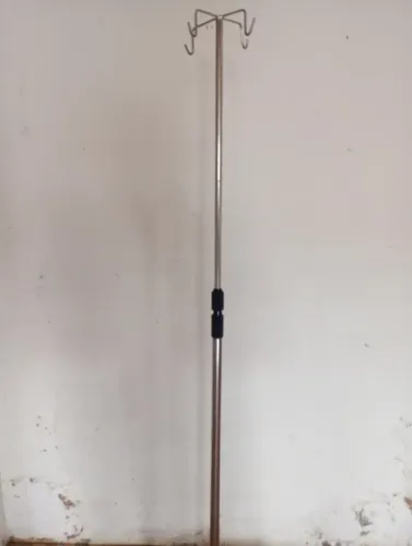 Suporte hospitalar para aplicação de soro. (Inox)