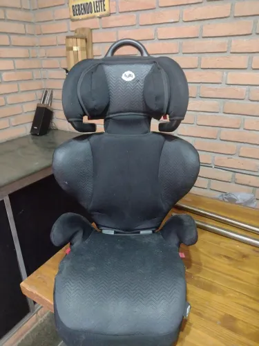 Cadeirinha de carro para crianças 