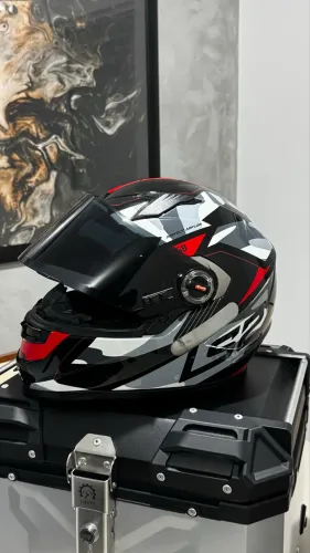 CAPACETE LS2 FF358 - 03 VISEIRAS (PRETA, CRISTAL E CAMALEÃO)