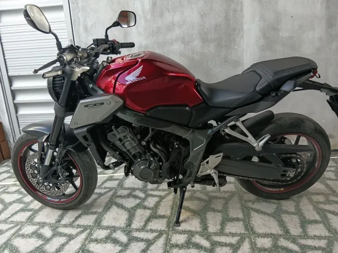 Moto cb650r extra