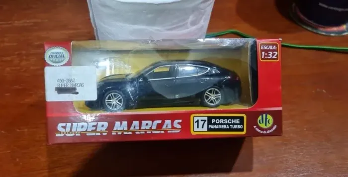 17 Porsche Panamera Turbo - SUPER MARCAS DTC - Escala 1/32