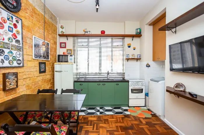 APARTAMENTO MOBILIADO NO CENTRO DE CURITIBA