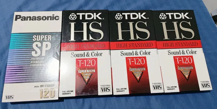 Lote 4 Fitas VHS Virgens Lacradas Importadas - 3 TDK HS + 1 Panasonic (Japonesas)