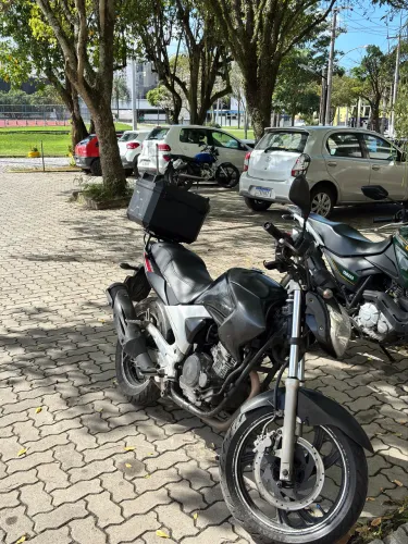 Troco fazer 250 em moto alta (tenere, lander, xre etc)
