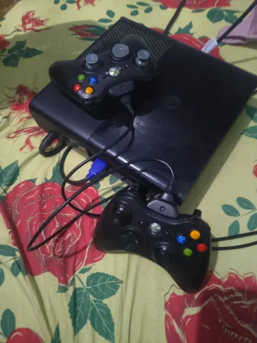 Troco por notebook um Xbox 360, 100% desbloqueado 