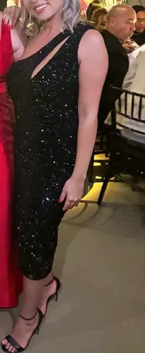 Vestido preto brilhante