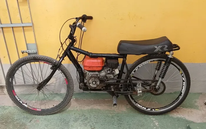 Vendo esta motocleta