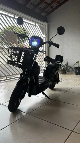 Moto Scooter elétrica 550w ler descrição