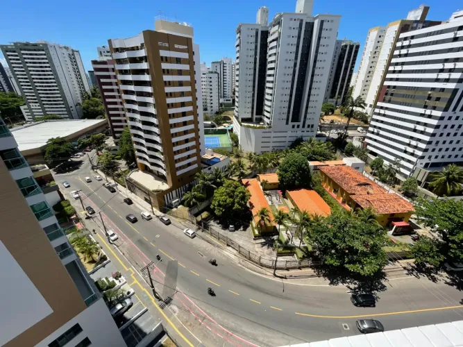 Aptº 04 Quartos, 03 Suítes, Closet, 207 m2, 03 Garagens na Pituba