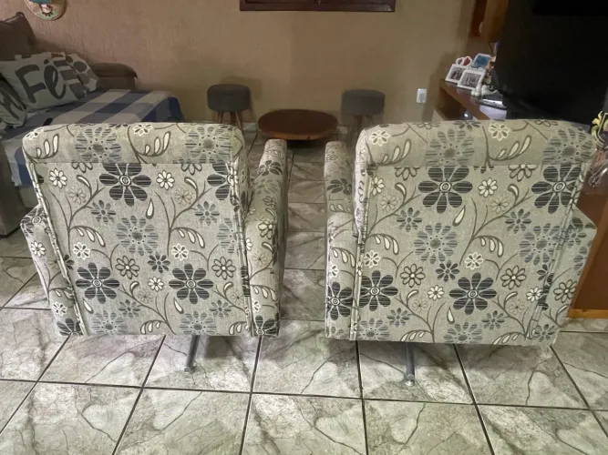 Vende-se 2 poltronas
