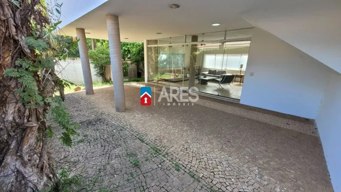 Casa com 3 dormitórios para alugar, 246 m² por R$ 6.196,00/mês - Vila Jones - Americana/SP