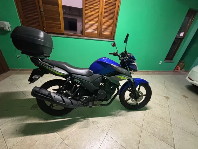  Yamaha Fazer 150 cc + capacete