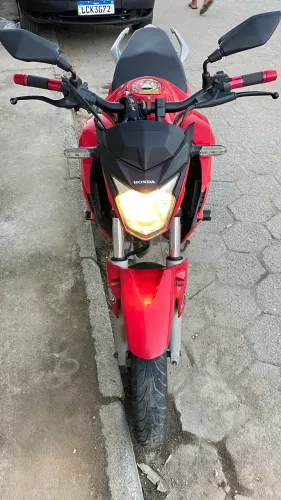 Vendo linda cb Twister 2016
