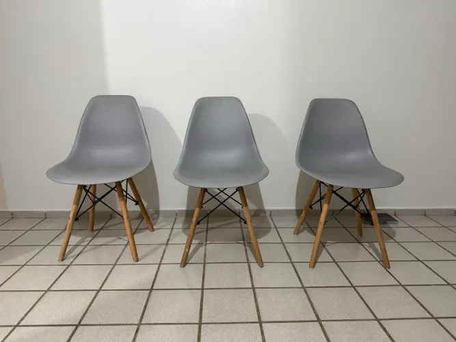3 cadeiras Charles Eames Eiffel