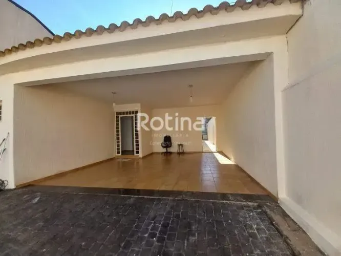 Casa para alugar, 3 quartos, Santa Mônica - Uberlândia/MG - Rotina Imobiliária